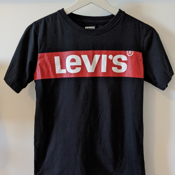 Classic Black Levi's Tee - Picture 1 of 1
